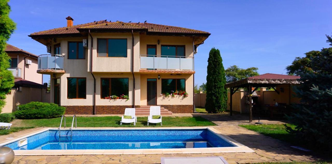Вила Ваня - Villa Vania Bŭlgarevo エクステリア 写真